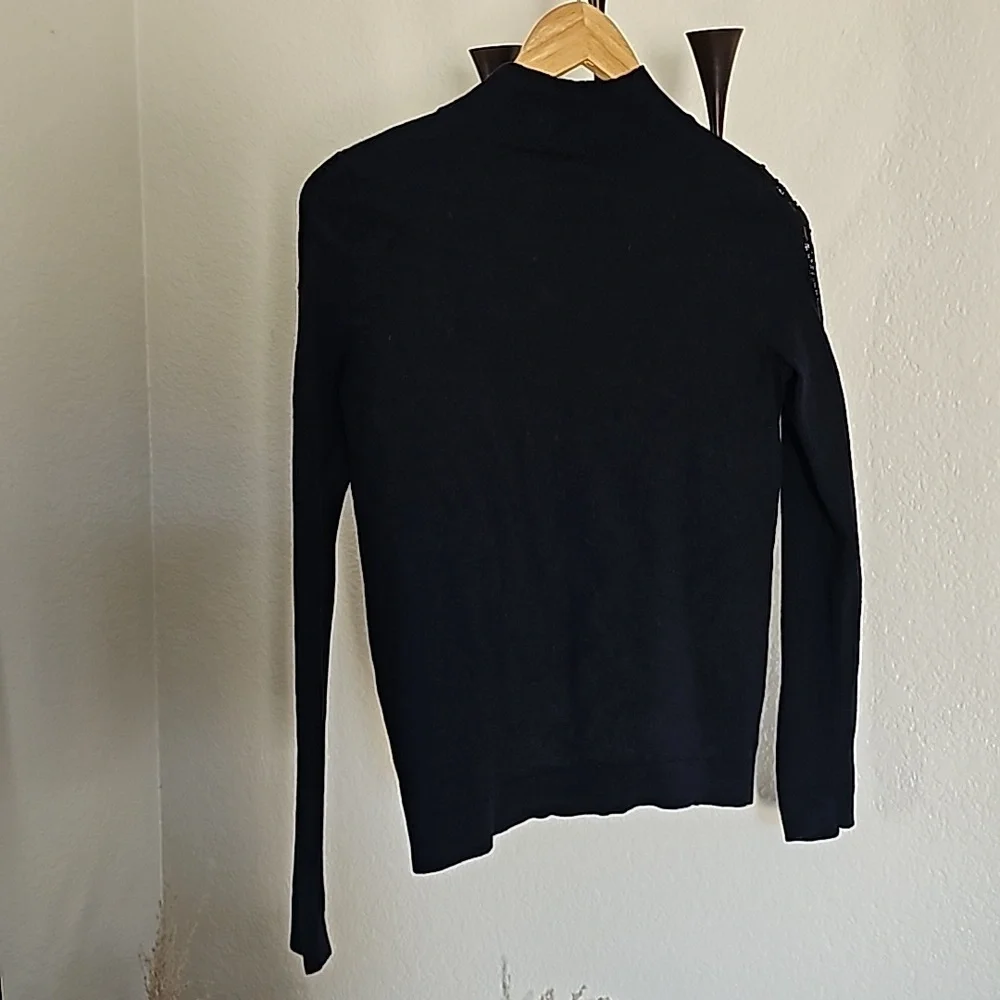 Sweater - Picture 4 of 6